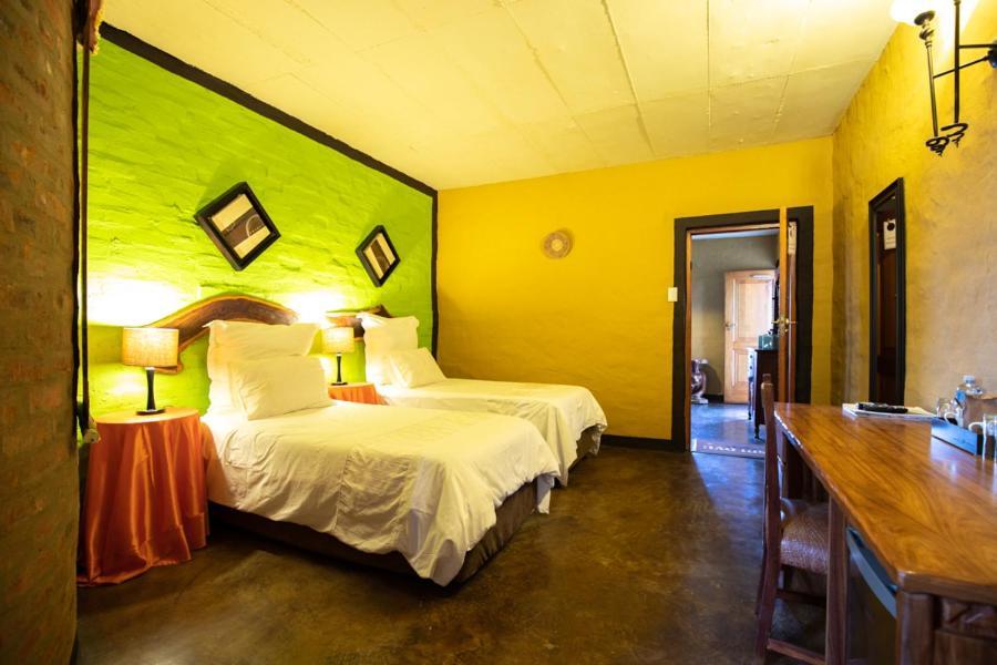 Ndlovu Lodge พริทอเรีย ภายนอก รูปภาพ